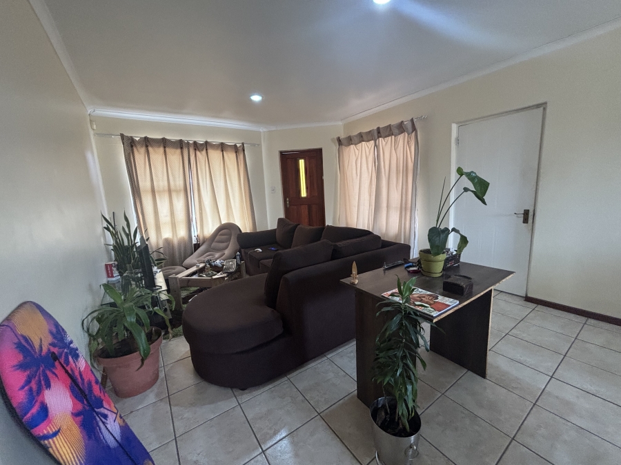 2 Bedroom Property for Sale in Summerstrand Eastern Cape